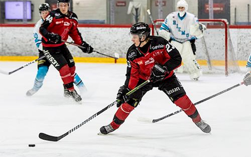 Pyry jatkoi karkumatkaansa sarjan kärjessä